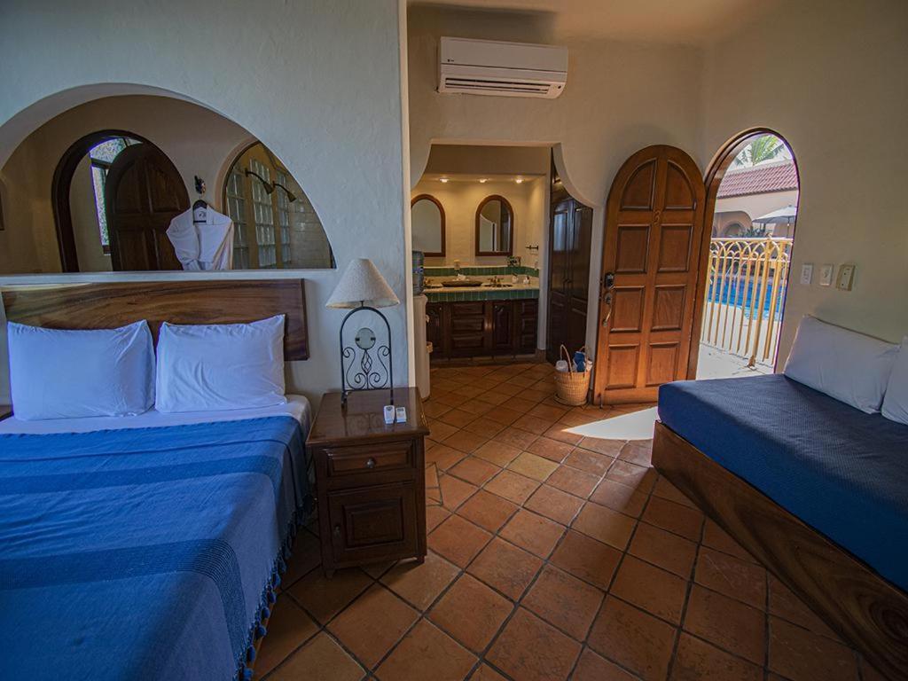 Beachfront Delfin Estate With Pool Sleeps 43 Mazatlán Exterior foto