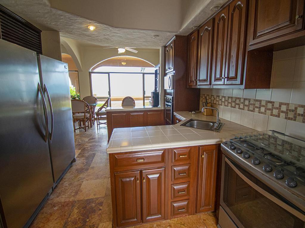 Beachfront Delfin Estate With Pool Sleeps 43 Mazatlán Exterior foto