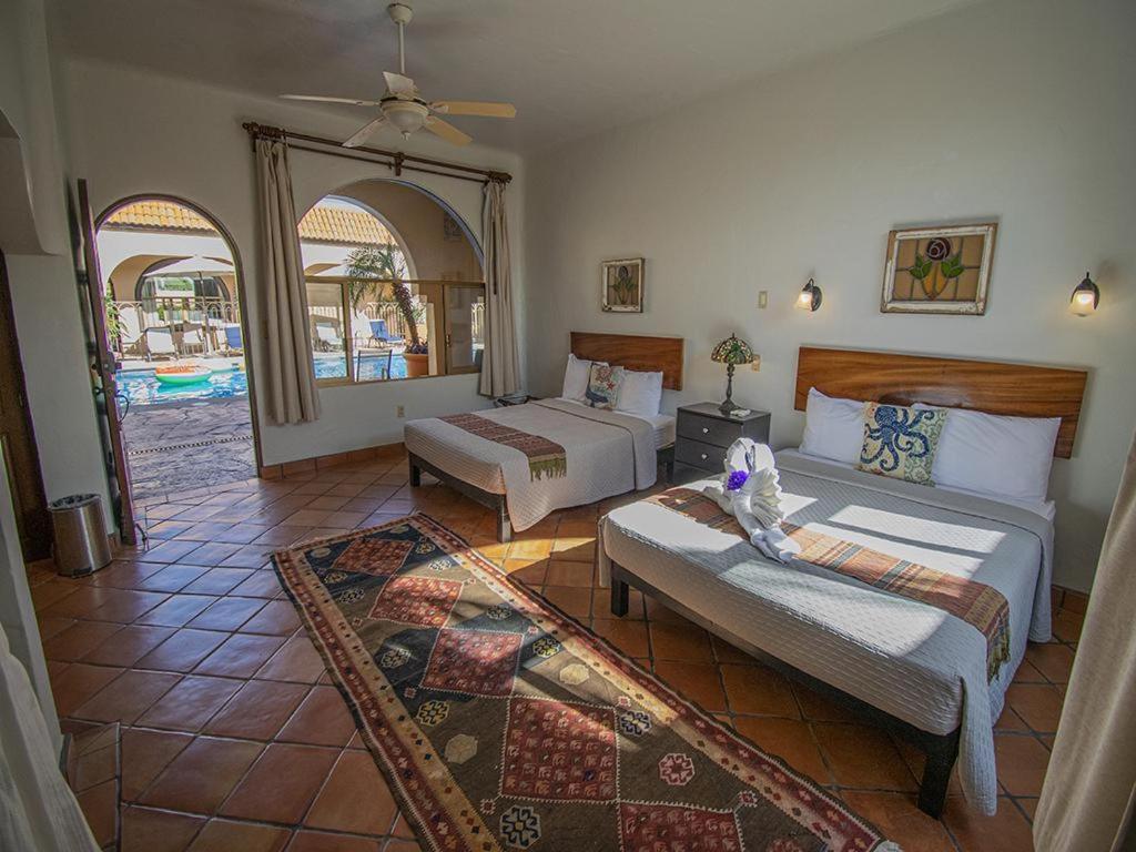 Beachfront Delfin Estate With Pool Sleeps 43 Mazatlán Exterior foto