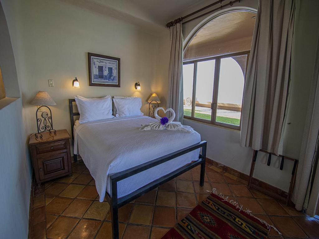Beachfront Delfin Estate With Pool Sleeps 43 Mazatlán Exterior foto