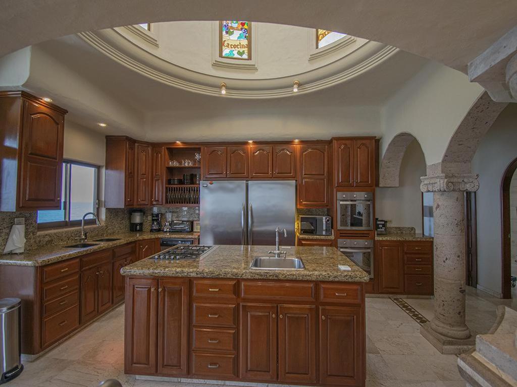 Beachfront Delfin Estate With Pool Sleeps 43 Mazatlán Exterior foto