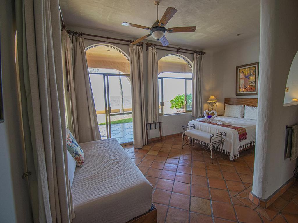 Beachfront Delfin Estate With Pool Sleeps 43 Mazatlán Exterior foto