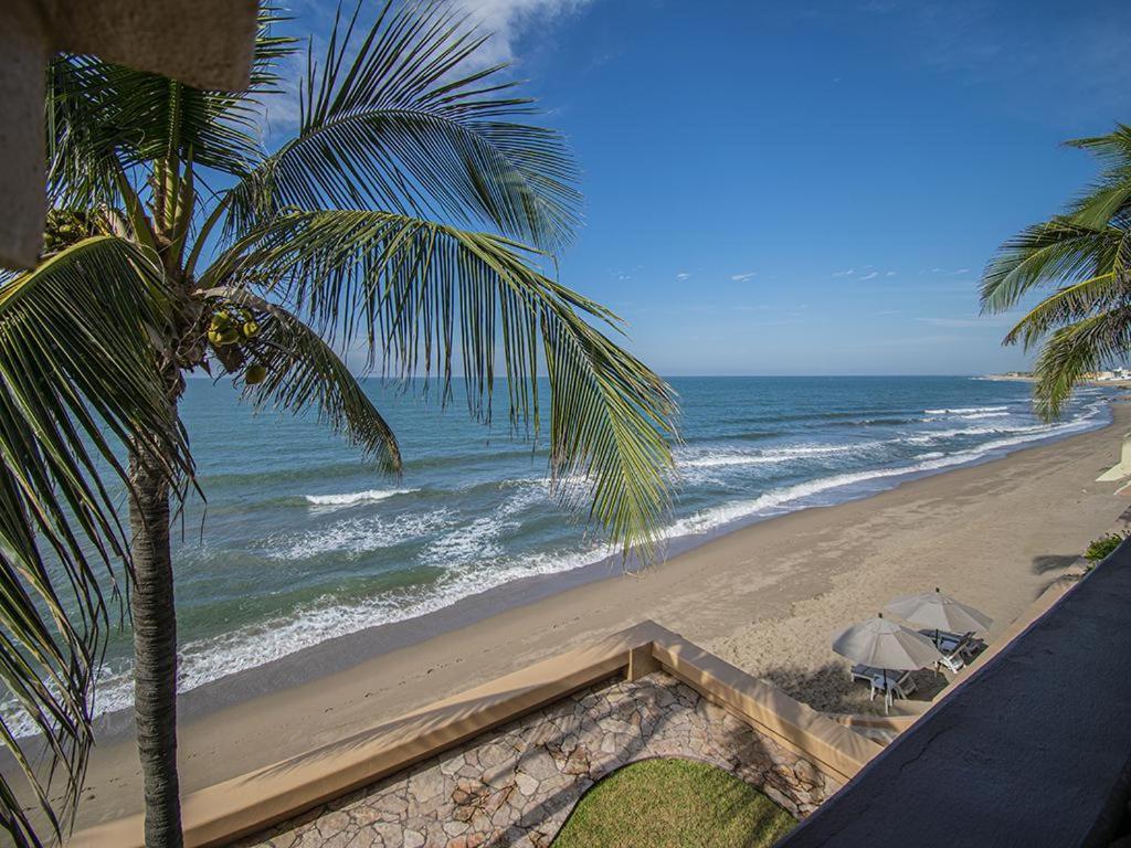 Beachfront Delfin Estate With Pool Sleeps 43 Mazatlán Exterior foto