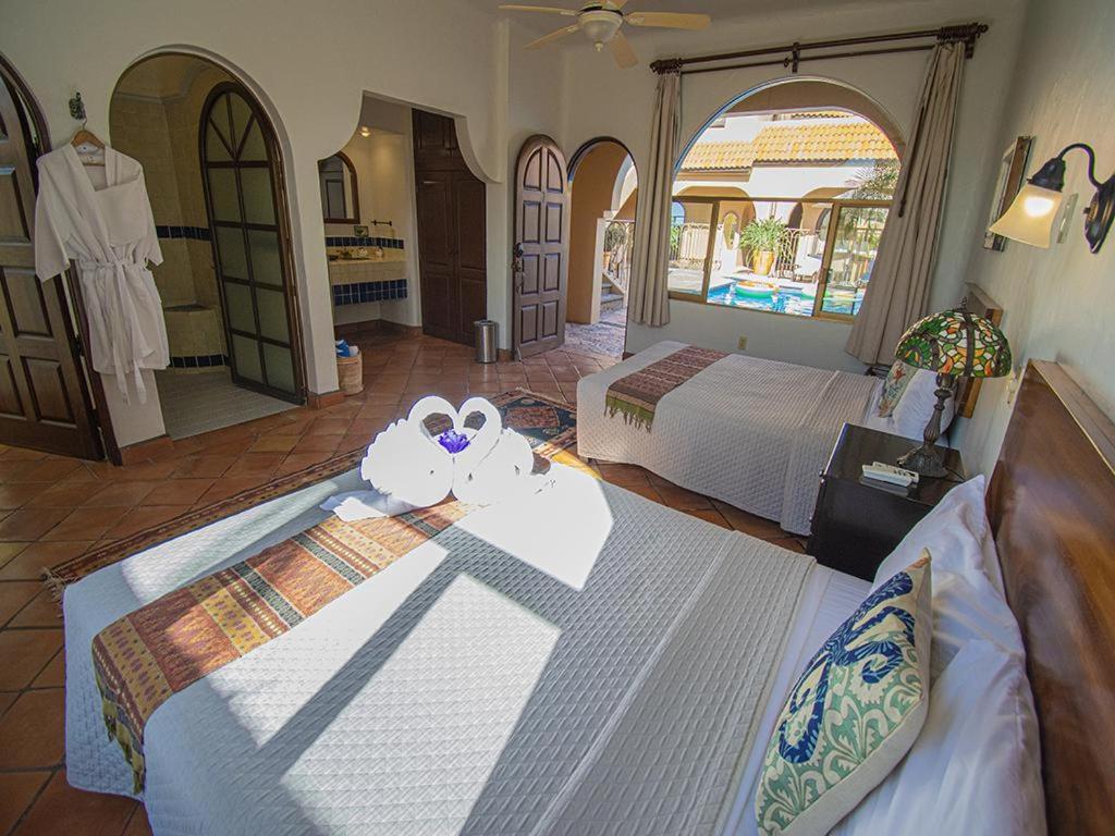 Beachfront Delfin Estate With Pool Sleeps 43 Mazatlán Exterior foto